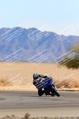 media/Jan-08-2022-SoCal Trackdays (Sat) [[1ec2777125]]/Turn 4 (1145am)/